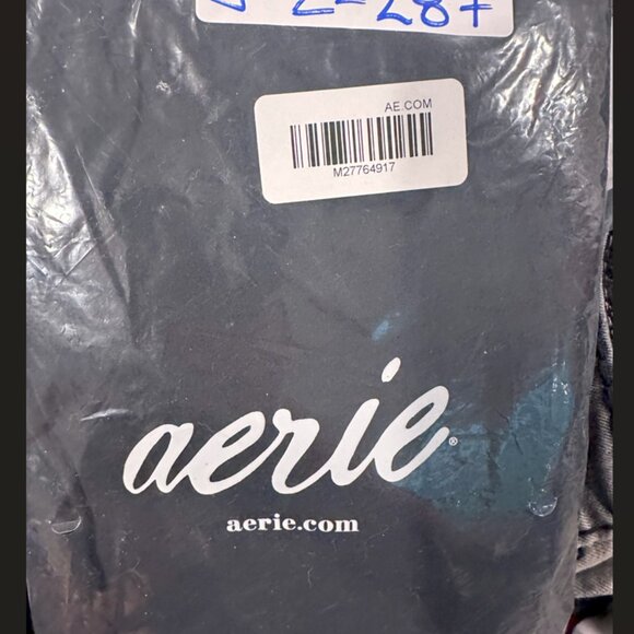 NWT OFFLINE By Aerie Real Me High Waisted Crossover Flare Legging Black Medium - Picture 7 of 7